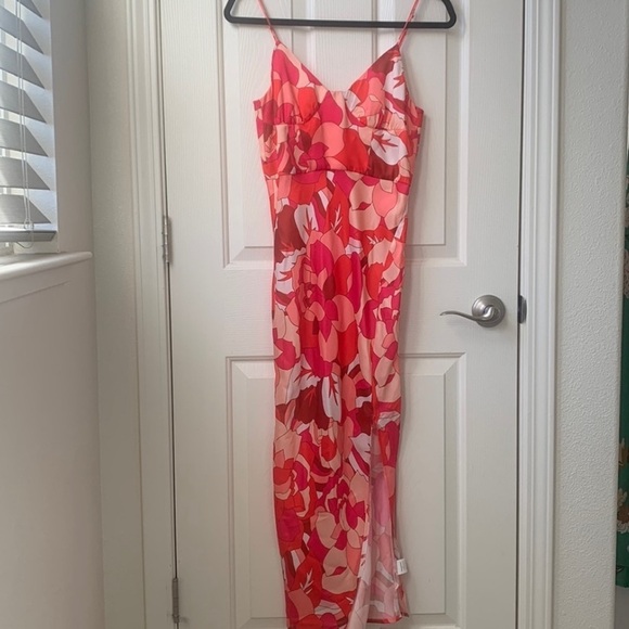 Runaway Tammy Dress Fuschia Floral Small Size 4 NWOT - Picture 4 of 13